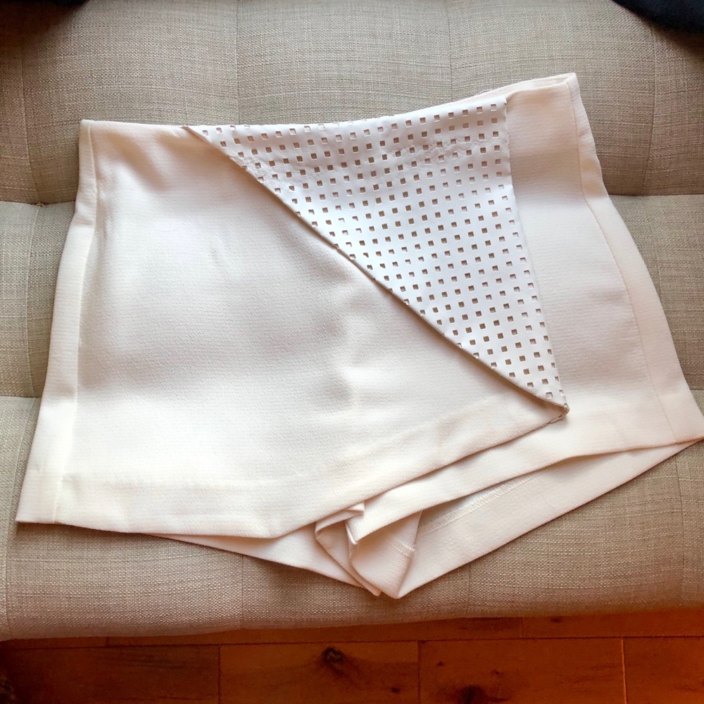 BCBG cream shorts (skort)